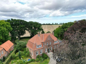 Gutshof Rothensande Herrenhaus, Waabs